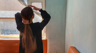 Afghan women risk Taliban wrath over hair trade