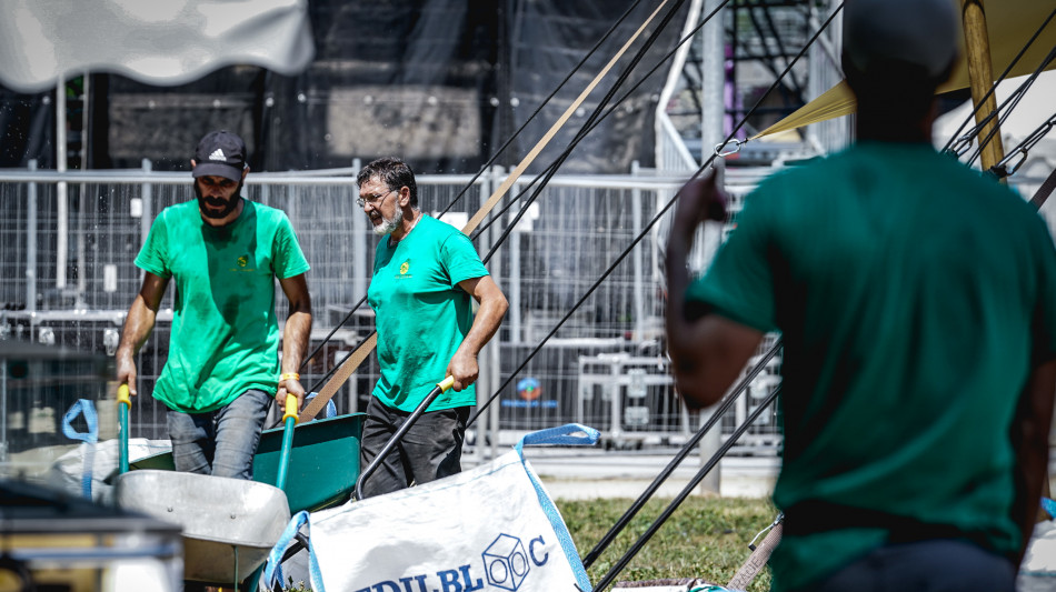 Istat, aumentano ore lavorate e redditi dei dipendenti