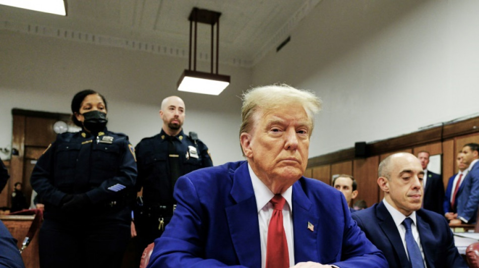 Trump condamn&eacute; pour outrage, menac&eacute; d'"incarc&eacute;ration" &agrave; son proc&egrave;s &agrave; New York