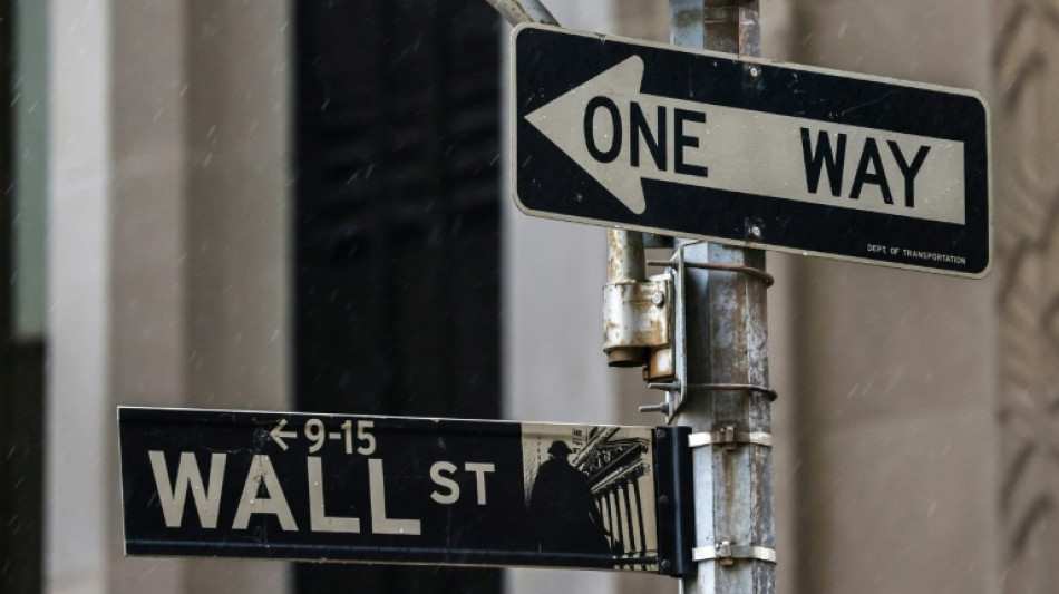 Stocks rise despite climbing oil prices