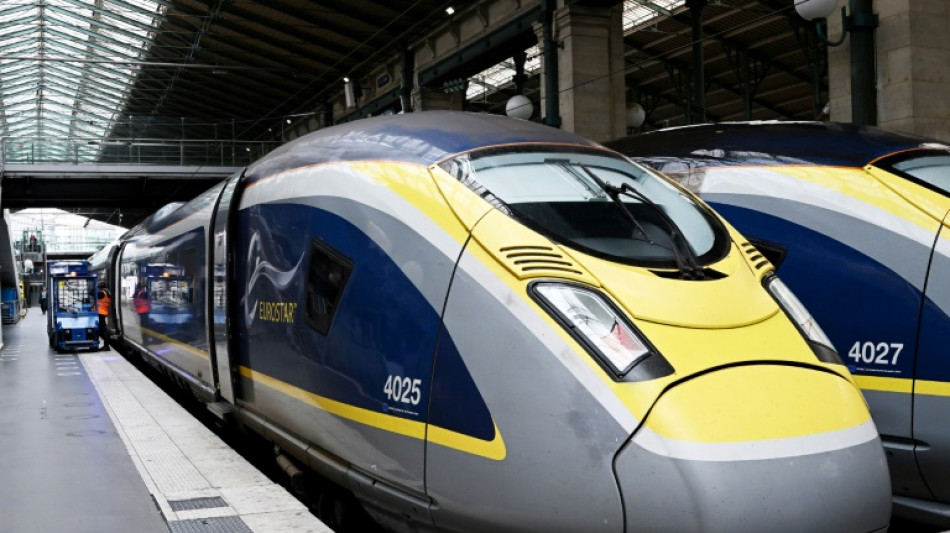 Reprise dimanche du trafic Eurostar, 30.000 voyageurs bloqu&eacute;s samedi