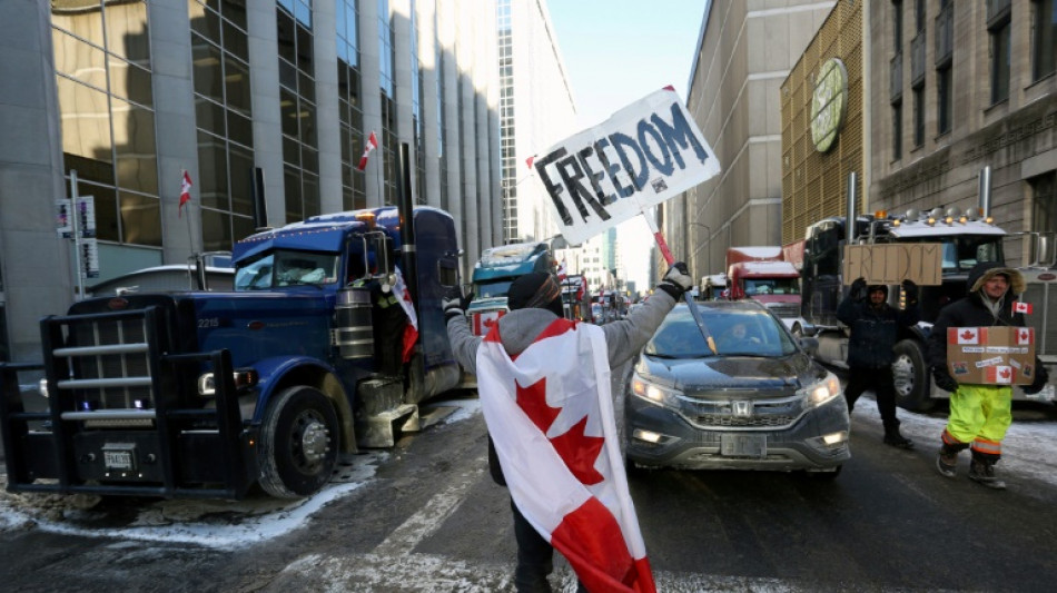 Manifestations anti-mesures sanitaires: la situation &agrave; Ottawa "hors de contr&ocirc;le", selon son maire
