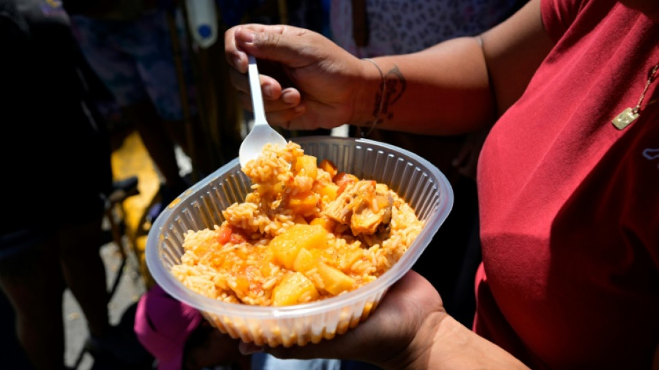 Justi&ccedil;a argentina ordena que governo Milei entregue alimentos a cozinhas comunit&aacute;rias