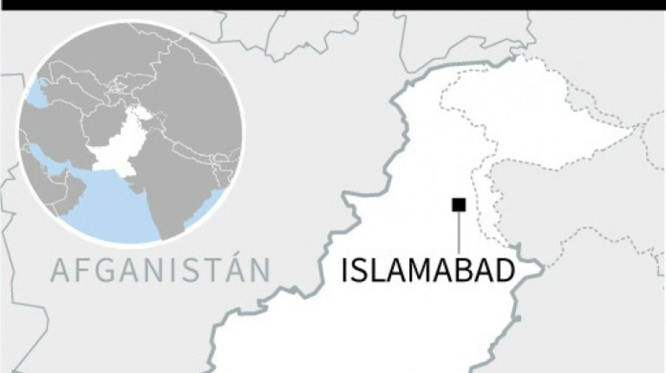 Un grupo de rebeldes toma a 450 rehenes en un tren en Pakist&aacute;n