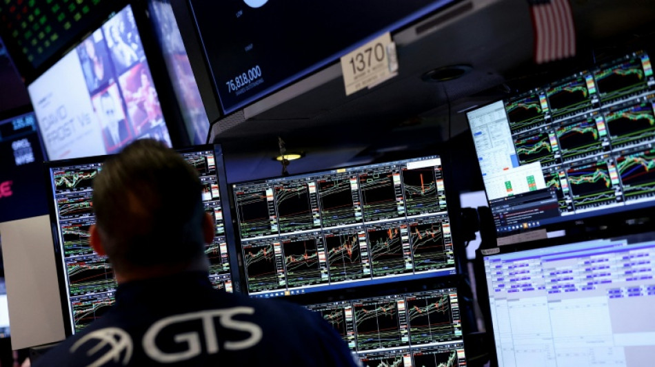 Les Bourses mondiales reprennent leur souffle, après l'exemption de droits de douane américains sur la tech