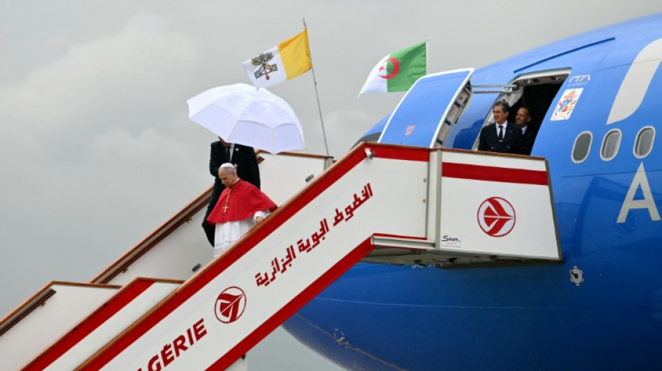 Leo XIV. zu erstem Papst-Besuch der Geschichte in Algerien eingetroffen