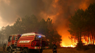 Violents incendies en Europe du Sud, des milliers de personnes &eacute;vacu&eacute;es