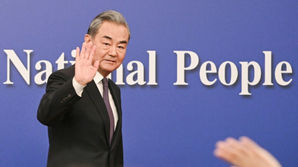 China promete resposta firme &agrave; ofensiva comercial dos Estados Unidos