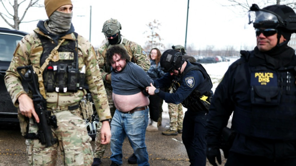 Les d&eacute;mocrates de Minneapolis craignent l'impunit&eacute; pour l'agent de l'immigration qui a tu&eacute; une femme