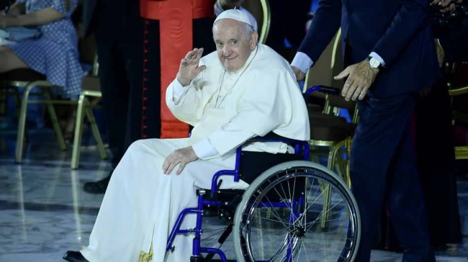 El papa confirma su viaje a Canad&aacute; en julio pese a sus dolores de rodilla