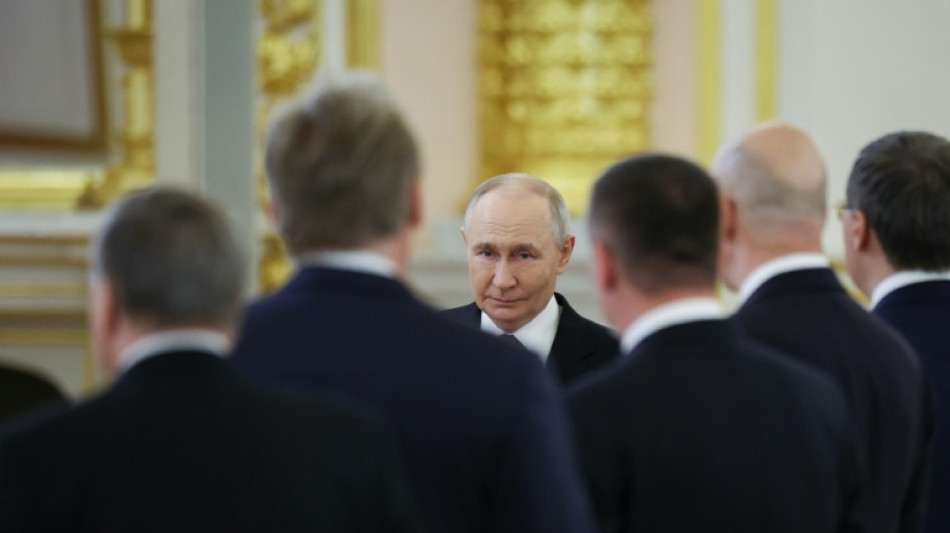 Putin descarta reuni&atilde;o em um futuro pr&oacute;ximo com Zelensky