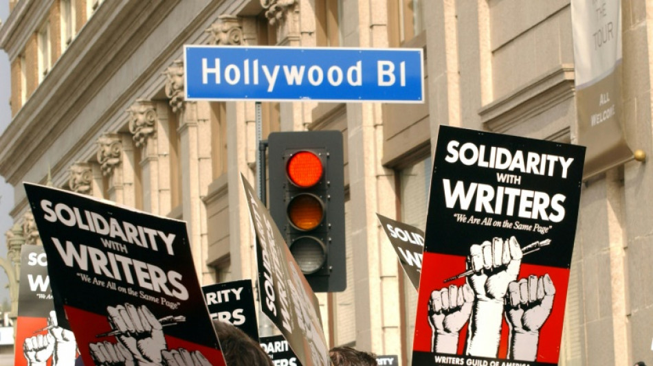 Hollywood: les sc&eacute;naristes en gr&egrave;ve, faute d'accord sur les r&eacute;mun&eacute;rations