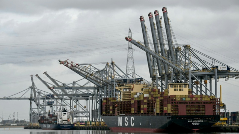 Porto de Antu&eacute;rpia &eacute; reaberto ao tr&aacute;fego mar&iacute;timo ap&oacute;s vazamento de petr&oacute;leo