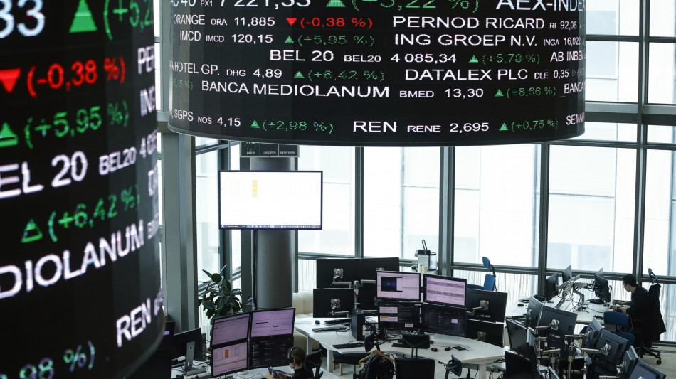 Borsa: l'Europa chiude positiva, Parigi +0,86%