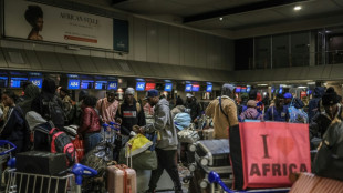 First 300 Ghanaians return from S.Africa after xenophobic tensions