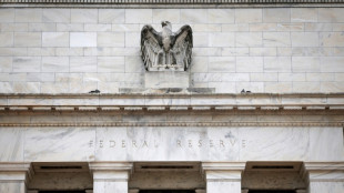 Fed mant&eacute;m juros na faixa 5,25%-5,50% &agrave; espera de mais 'confian&ccedil;a' para cortes