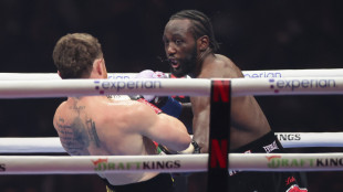 Pugilato: Crawford batte Alvarez, è il nuovo re dei supermedi