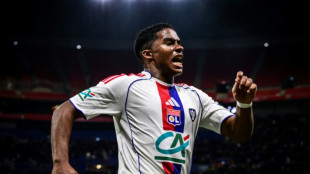 Com gola&ccedil;o de Endrick, Lyon vence Laval (2-0) e vai &agrave;s quartas da Copa da Fran&ccedil;a