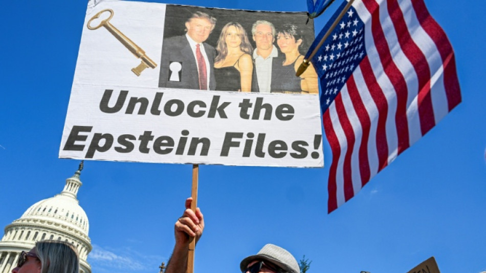 Dem&oacute;cratas publican una supuesta carta de Trump al delincuente sexual Jeffrey Epstein