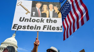 Dem&oacute;cratas publican una supuesta carta de Trump al delincuente sexual Jeffrey Epstein