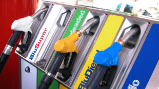Staffetta, prezzo benzina vola a 1,714 euro al litro
