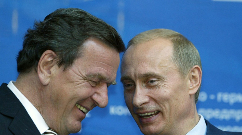 Schr&ouml;der verklagt Bundestag wegen Streichung seines B&uuml;ros