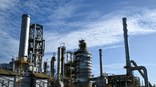 Venezuela avan&ccedil;a na abertura petrol&iacute;fera exigida pelos EUA, que nomeiam chefe da miss&atilde;o diplom&aacute;tica