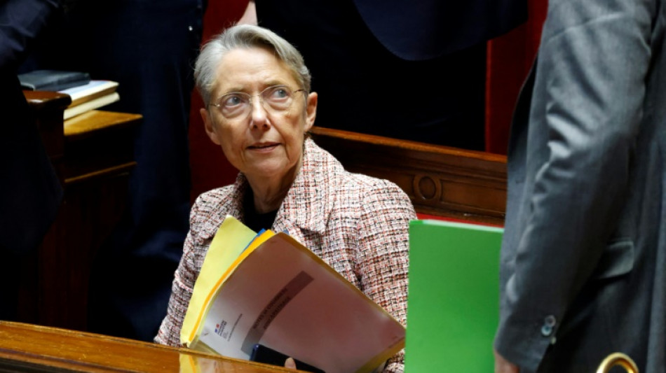 Borne en Guyane pour le Nouvel An, loin de la tourmente politique de la m&eacute;tropole