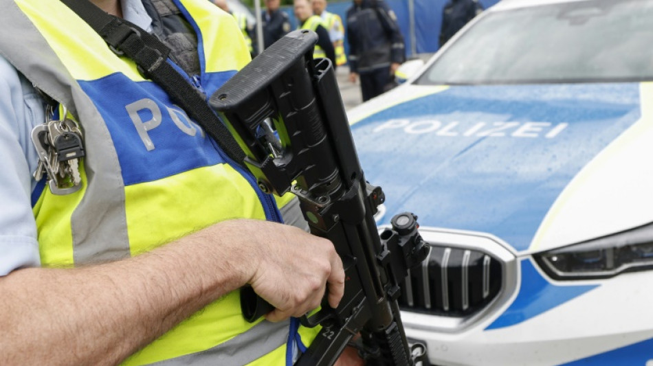 Einbrecher stiehlt zwei Polizeiwagen: Wilde Verfolgungsjagd in S&uuml;ddeutschland