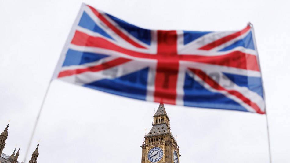 Gb, l'indice composito Pmi scende oltre le stime a 51 punti