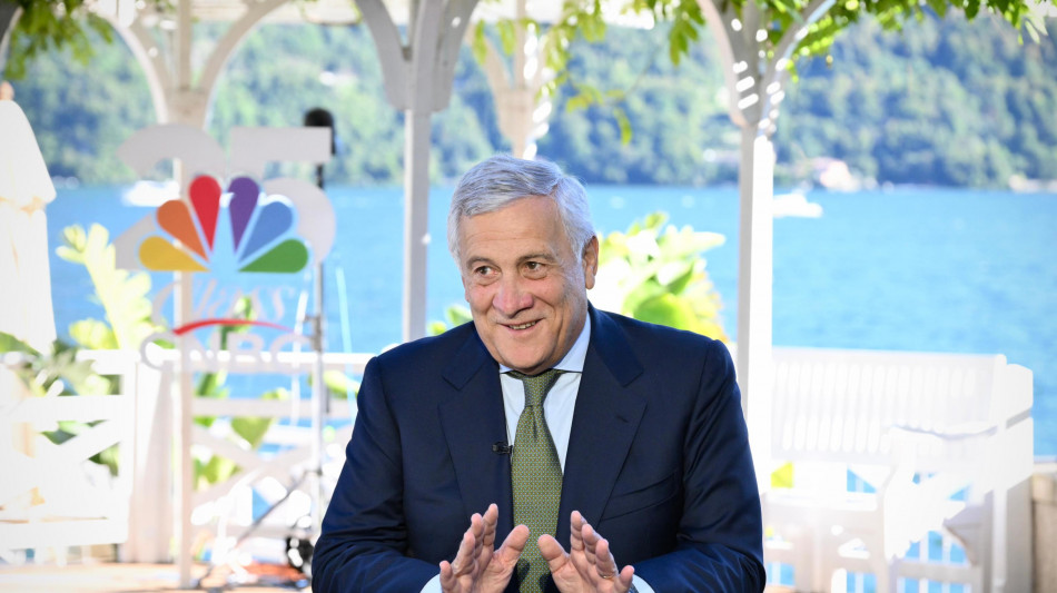 Tajani, 'si può pensare a detassazione della tredicesima'