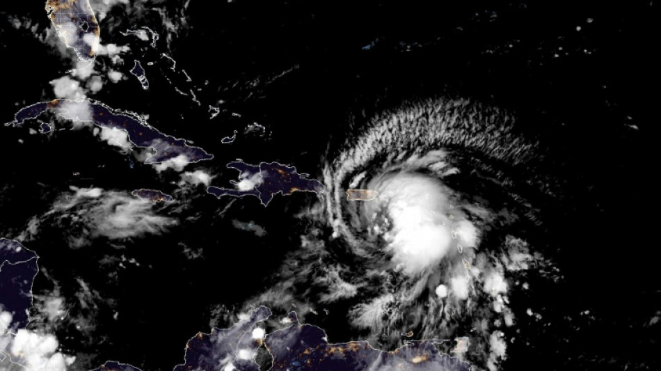 L'ouragan Fiona touche terre à Porto Rico, plongé dans le noir