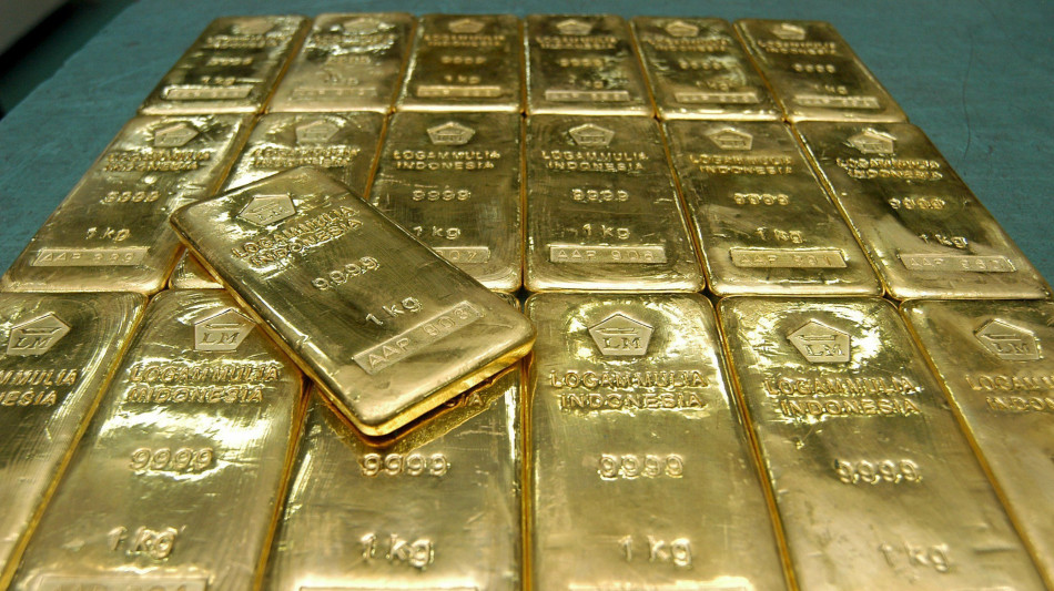 L'oro in rialzo, il prezzo spot a 4.744 dollari
