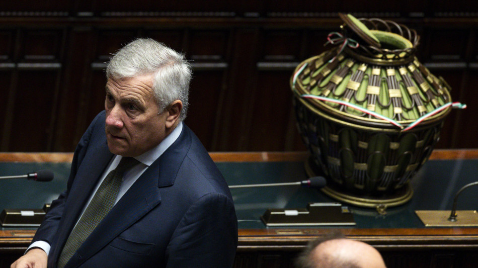 Tajani, 'l'export non pu&ograve; andare alle regioni'