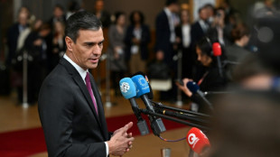 S&aacute;nchez logra el controvertido apoyo de Puigdemont para seguir en el poder en Espa&ntilde;a