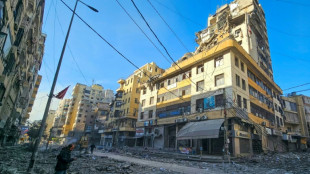 Trump afirma que s&oacute;lo una "rendici&oacute;n incondicional" de Ir&aacute;n pondr&aacute; fin a la guerra