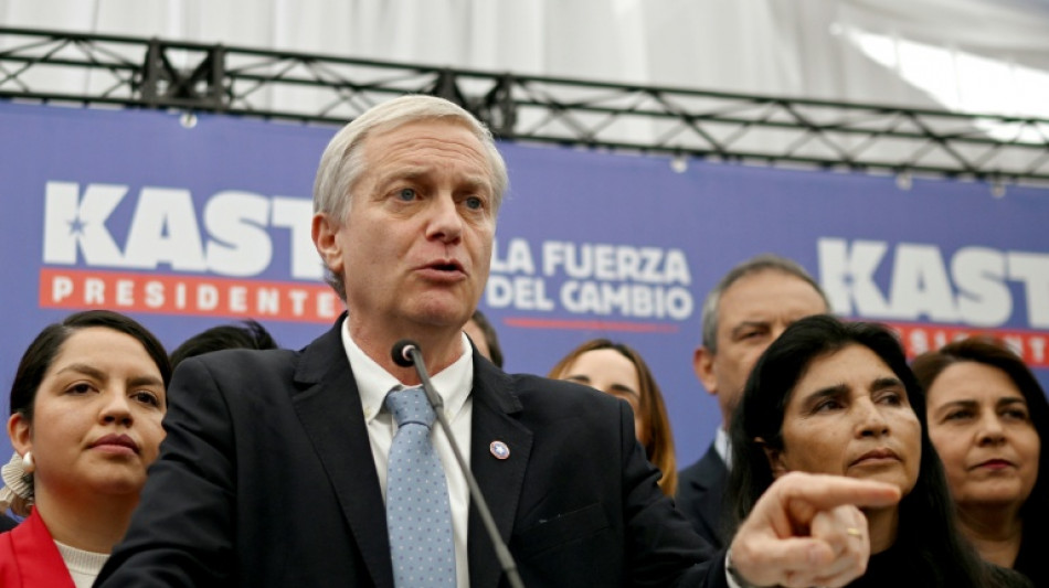 El presidenciable favorito en Chile plantea detener y expulsar a indocumentados