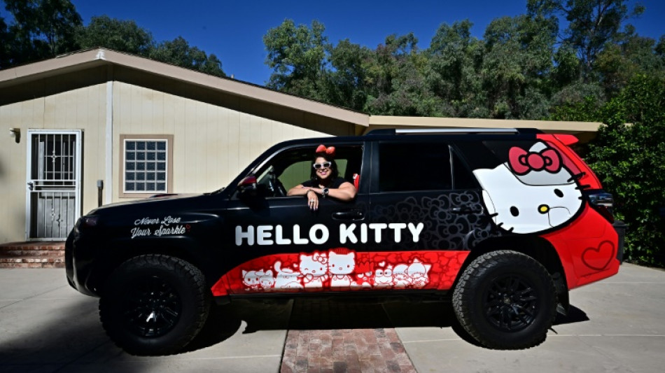 Hello Kitty comemora 50 anos de exist&ecirc;ncia