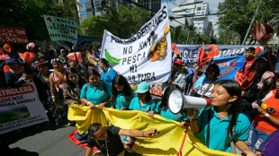 Manifestantes exigem fim de flares para queima de petr&oacute;leo no Equador