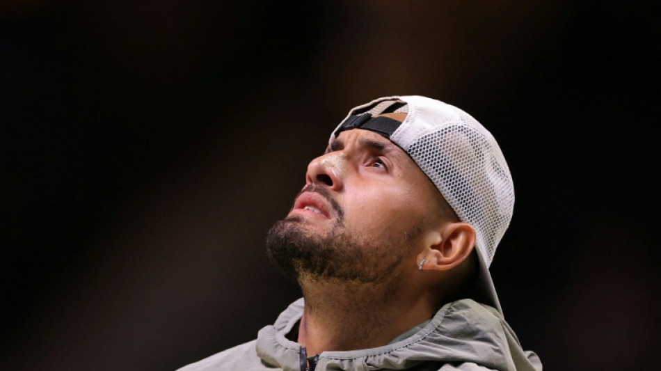 Kyrgios admite ter sido "ca&oacute;tico" mas espera voltar a desfrutar do t&ecirc;nis