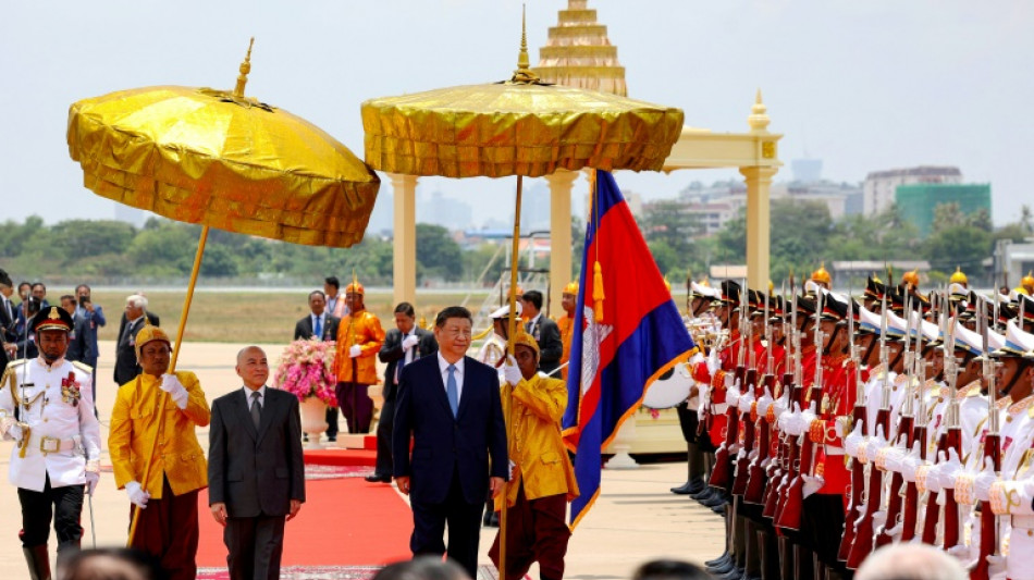 Xi Jinping au Cambodge pour resserrer les liens face à Trump