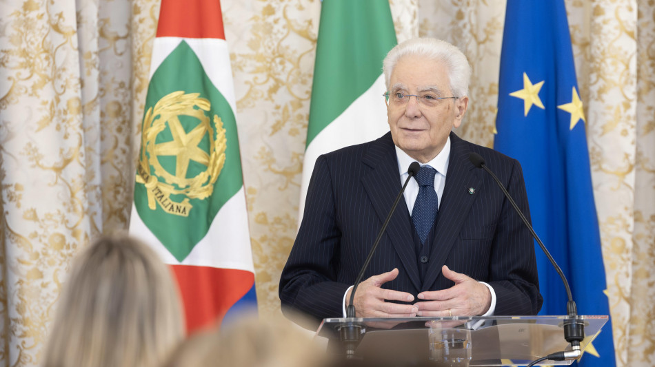 Mattarella 'sport testimone di civilta' che non si arrende a prepotenze del mondo'