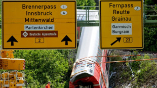 Garmischer Landrat: Suchen "mit Hochdruck" Ursache f&uuml;r Zugungl&uuml;ck