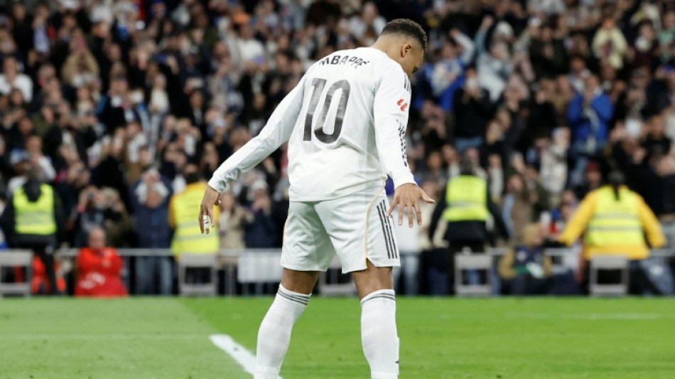 Mbapp&eacute; garante vit&oacute;ria do Real Madrid sobre Sevilla (2-0) e iguala recorde de CR7