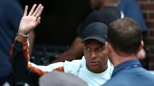 France, England prepare for gloomy World Cup send-off