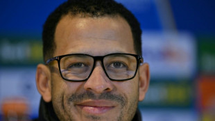 Rosenior keen to build winning ties with 'world-class' Fernandez