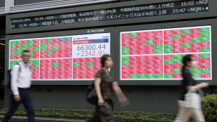 Borsa: Asia in rosso con la corsa del petrolio e dei rendimenti dei bond