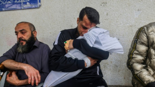 Photo and video journalists in Gaza to receive 'Golden Pen' award