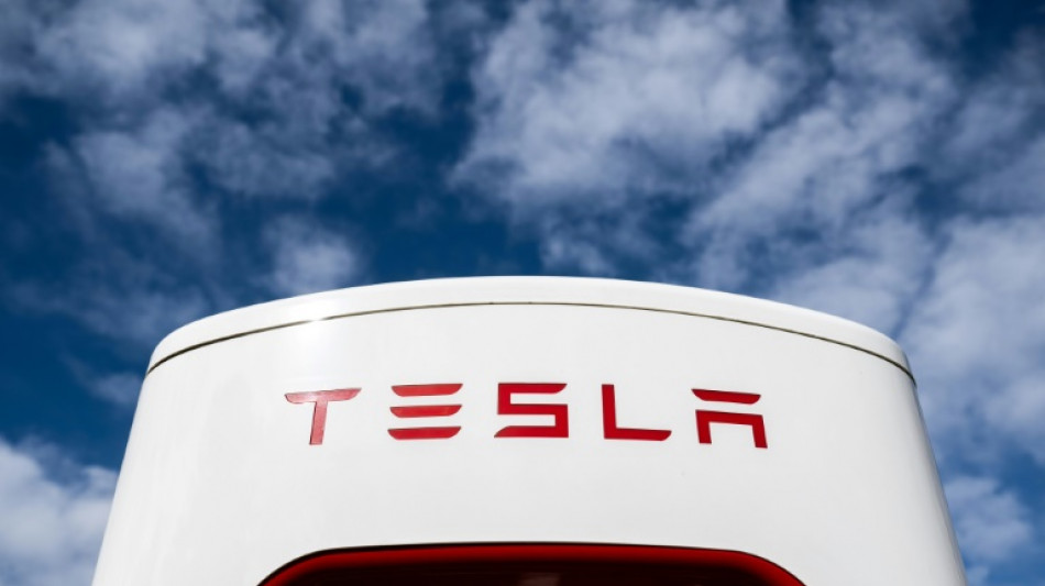 Regulador dos EUA investiga se Tesla solucionou problemas de seguran&ccedil;a do Autopilot