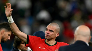 Zagueiro portugu&ecirc;s Pepe encerra carreira aos 41 anos